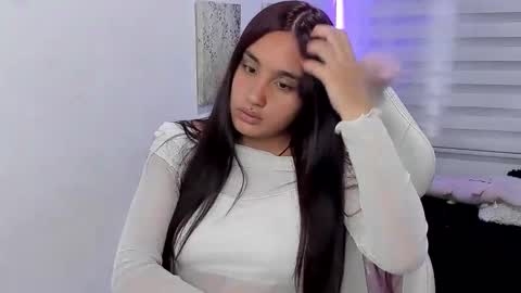 caroline_rodriguez_9 online show from June 2026 07:37:02 PM