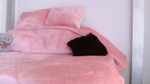 caroline online show from January 2025 09:19:02 PM