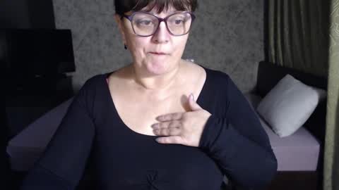 CarolineDream  online show from November 2025 05:31:01 PM