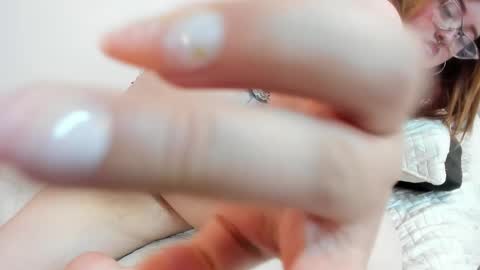 Carolinee  online show from October 2025 08:46:01 AM