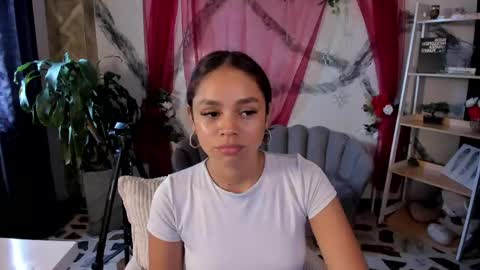 Snapshot of carolinefyre chatting on May 2026 03:19:02 PM Caroline online show from May 2026 03:19:02 PM