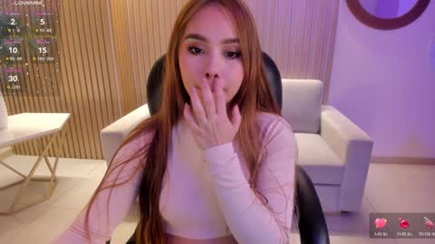 Caro online show from December 2024 10:47:02 PM