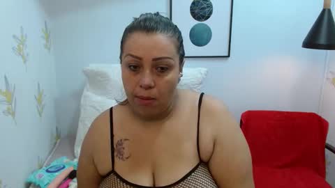 Snapshot of carolinemoretti chatting on November 2025 11:34:02 AM Im Carolanie online show from November 2025 11:34:02 AM