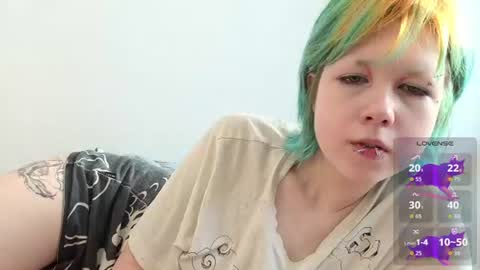 Snapshot of carolinerichter chatting on June 2026 02:54:02 PM CarolineRichter online show from June 2026 02:54:02 PM