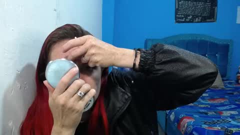 Carolinhe  online show from February 2026 12:09:01 PM