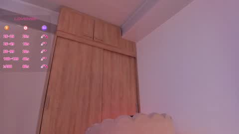 Snapshot of carolinna_ chatting on June 2026 12:48:02 AM carolinna_ online show from June 2026 12:48:02 AM