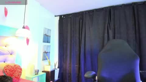 caro online show from February 2025 01:37:01 PM