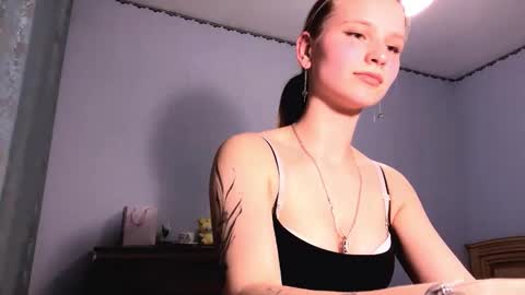 Snapshot of carollgalle chatting on February 2026 02:16:02 PM Carolina online show from February 2026 02:16:02 PM