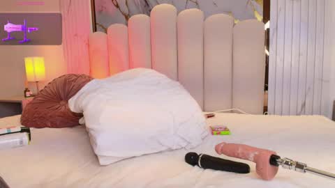 Carol Rivera  online show from January 2025 11:43:01 PM