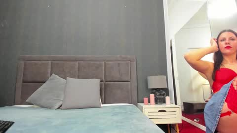 carolynnx online show from December 2025 06:08:02 AM