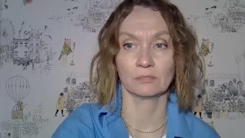 carra_hut online show from November 2025 10:32:02 PM