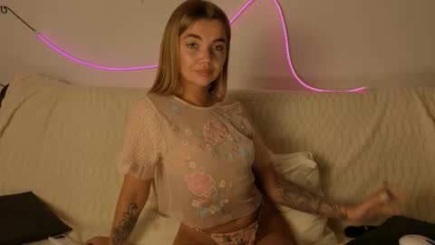 carriebradshawww online show from October 2025 02:38:02 PM