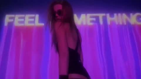 carriebradshawww online show from February 2026 06:55:02 PM