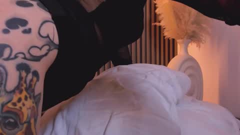 Casandra  online show from January 2025 11:02:01 PM