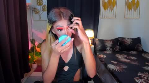 casandrawilson online show from October 2025 03:45:01 PM