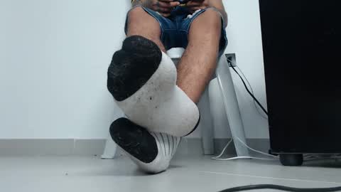 cash_master777 online show from December 2025 02:31:01 AM