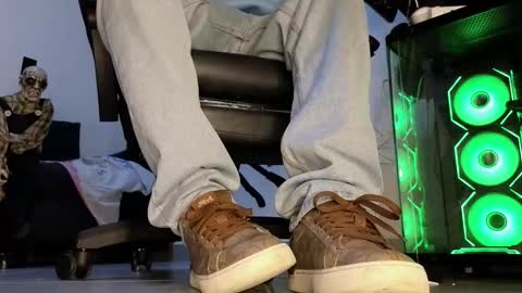 cash_master777 online show from March 2026 04:00:01 PM