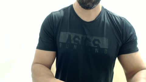 Snapshot of cashmastermuscle77 chatting on June 2026 10:36:02 AM cashmastermuscle77 online show from June 2026 10:36:02 AM
