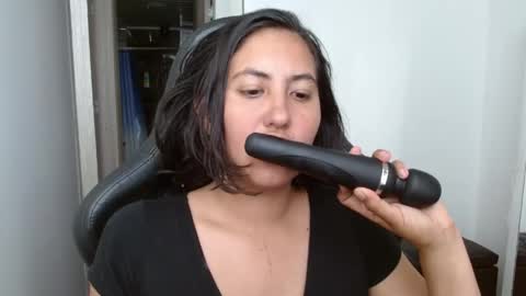 Snapshot of cassandra_ruizz chatting on June 2026 06:20:02 PM 573215024606 online show from June 2026 06:20:02 PM
