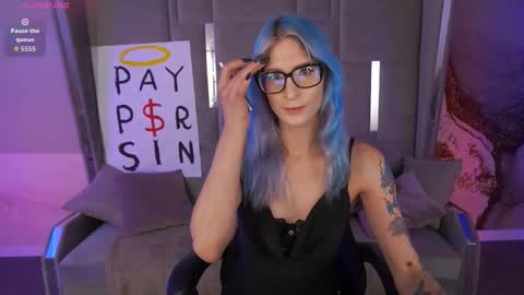 Cassandra online show from October 2025 11:16:02 PM