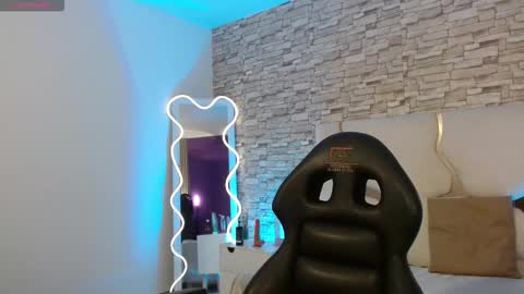 casse_tay online show from November 2025 03:06:01 AM