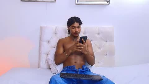Snapshot of cassian_gold chatting on May 2026 04:48:02 PM CASSIAN GOLD online show from May 2026 04:48:02 PM