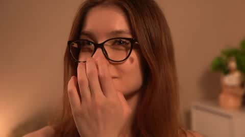 Cassie online show from April 2026 04:00:01 PM