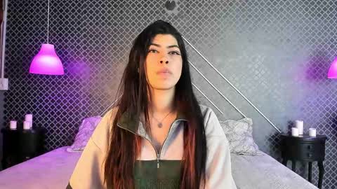 Snapshot of cassie_bloom chatting on May 2026 03:37:02 AM cassie_bloom online show from May 2026 03:37:02 AM