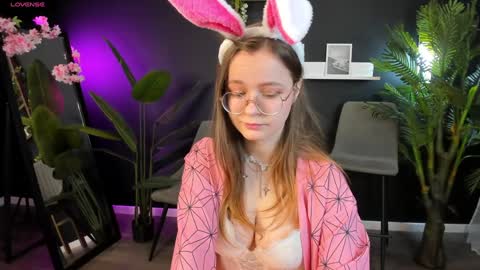 assie online show from December 2024 09:33:02 PM