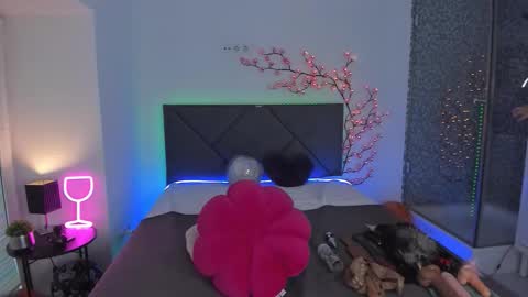 Cassie online show from November 2025 06:35:02 AM