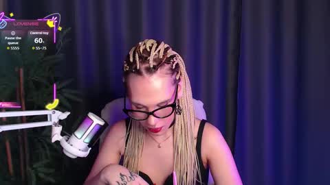 Cassie online show from December 2025 09:02:01 PM