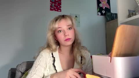 Olivia online show from February 2026 08:16:02 AM