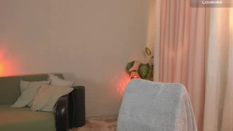  cassandra  online show from December 2024 08:15:01 PM