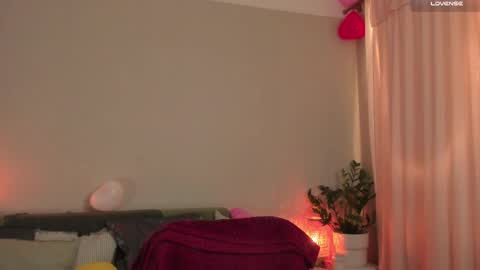  cassandra  online show from February 2025 04:04:02 PM