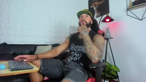 Matheo Brown online show from October 2025 12:30:02 AM