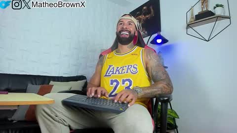 Matheo Brown online show from October 2025 06:52:01 PM