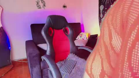 Karol  online show from July 2026 04:42:02 PM