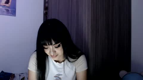 Snapshot of cat_mila_ chatting on June 2026 06:56:02 AM Mila online show from June 2026 06:56:02 AM