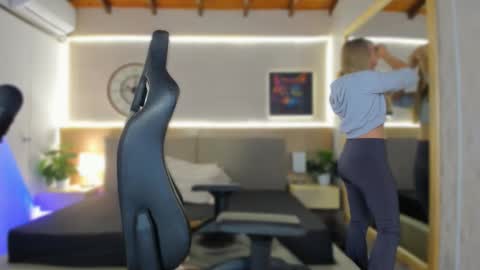 cata_johnss online show from October 2025 12:36:01 PM