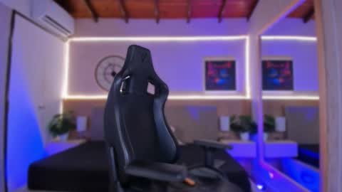 cata_johnss online show from October 2025 12:58:01 PM