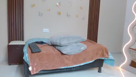 catalina online show from January 2025 01:26:01 AM