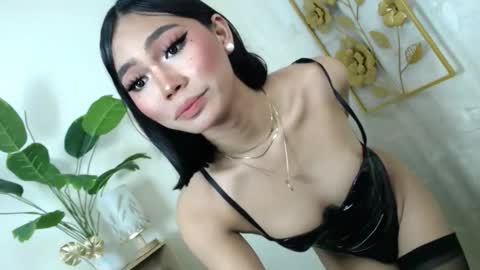 CatalenaX online show from October 2025 05:31:01 PM