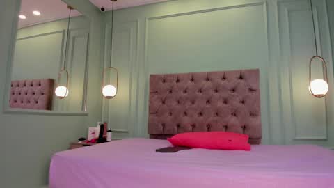 Cataleya online show from December 2024 09:00:01 PM