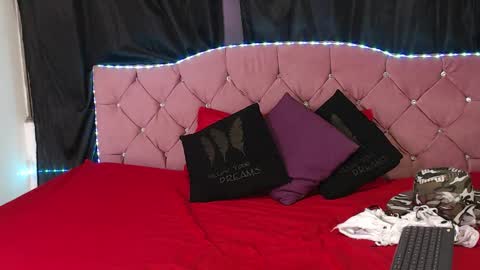 Cata Prins  online show from February 2026 11:53:02 AM