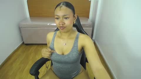 Snapshot of catalina25_t chatting on October 2025 07:42:02 PM catalina25_t online show from October 2025 07:42:02 PM