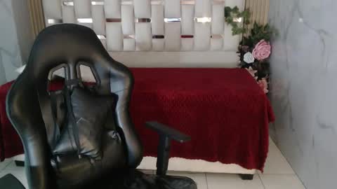 Catalina  online show from March 2026 03:10:01 AM