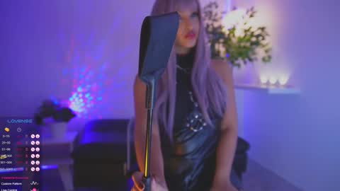 Catalina lovers online show from November 2025 09:02:01 PM