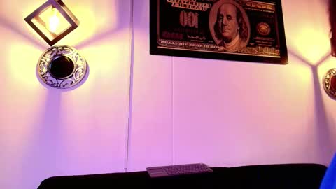 Catalina online show from November 2025 01:48:02 AM