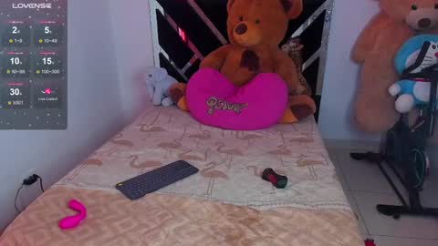 Snapshot of catalina_smith__ chatting on March 2025 01:31:02 AM Catalina online show from March 2025 01:31:02 AM