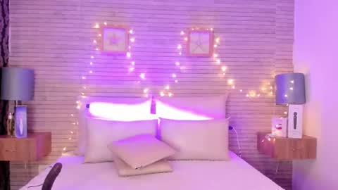 CatalinnaThompson online show from January 2025 06:07:01 PM